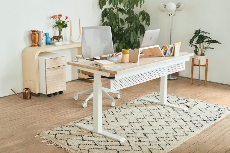 How to Pick the Best Home Office Rug