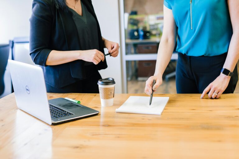 Recognizing When to Delegate Tasks in Your Business